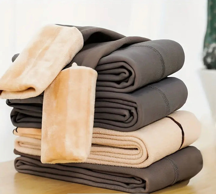 NINA | ocieplane legginsy termo czarne ze stopką